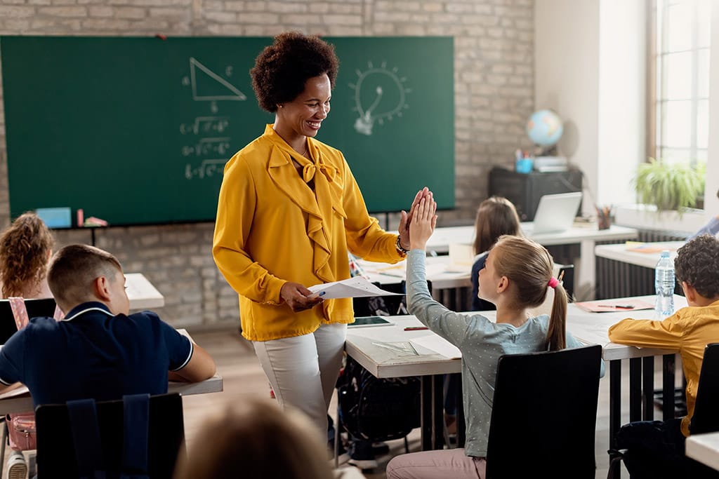 Dia dos Professores: Conheça a origem daqueles que  educam