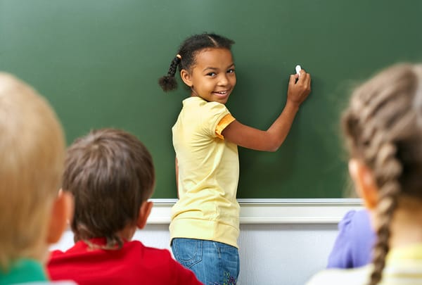 Quais são os principais desafios enfrentados pelos professores de alfabetização na sala de aula e como enfrentá-los?